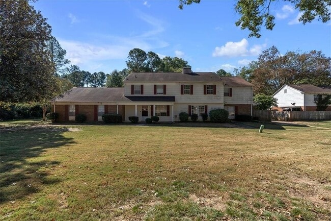 Building Photo - 2613 Stratford Ln