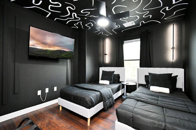 Building Photo - 2905 Baer St