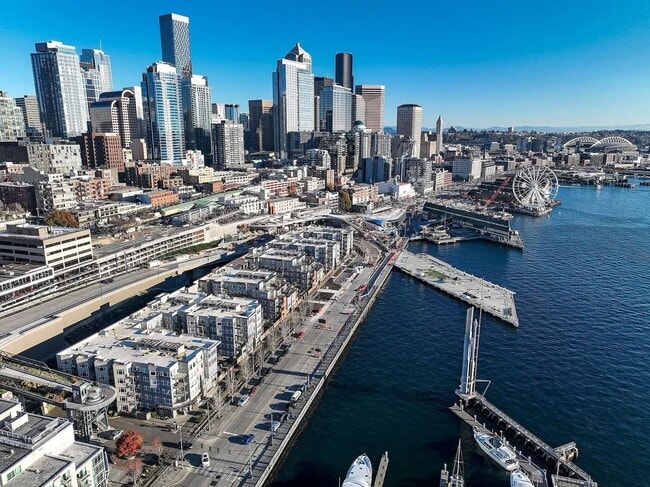 Building Photo - RARE OPENING at Waterfront Landing – Spacious Waterfront 1BR w/ Private Deck, Views & Direct Pike...