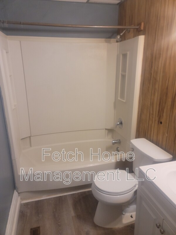 Building Photo - 19 S 19th St