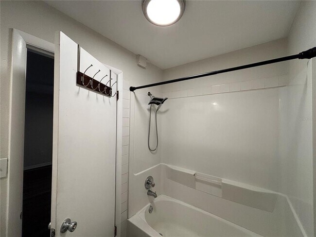 Building Photo - 4503 3rd St Cir W