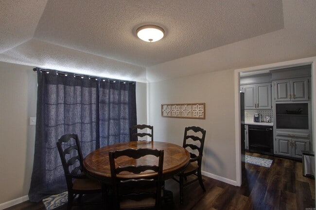 Building Photo - 3516 Skyline Blvd