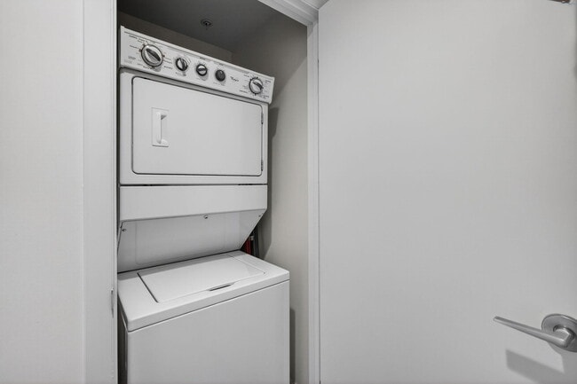 Building Photo - 550 Okeechobee Blvd