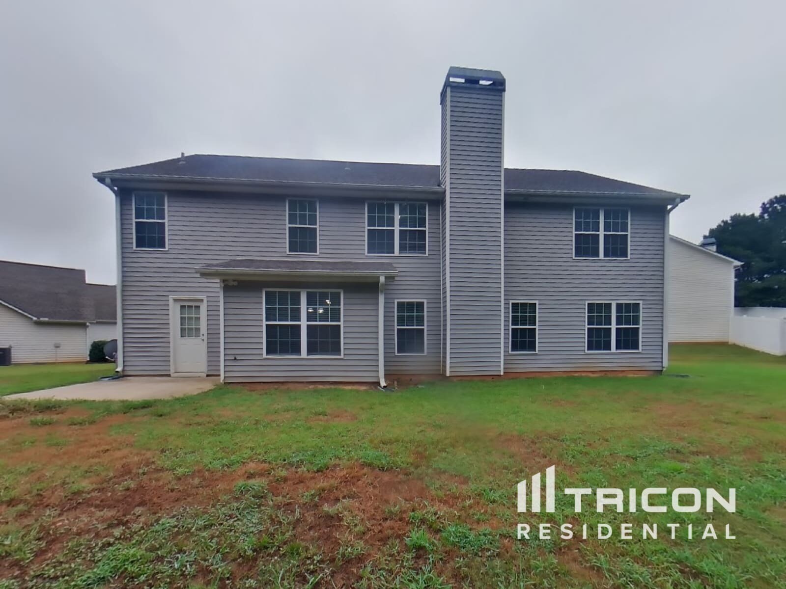 Building Photo - 828 Redan Way