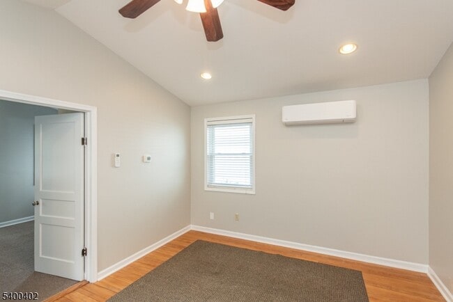 Building Photo - 59 Iroquois Ave