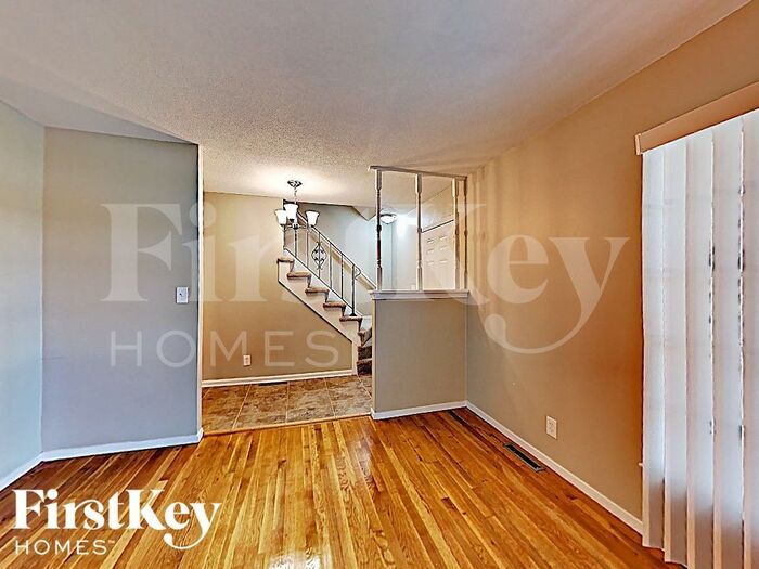 Building Photo - 3908 S Summit Ridge Dr