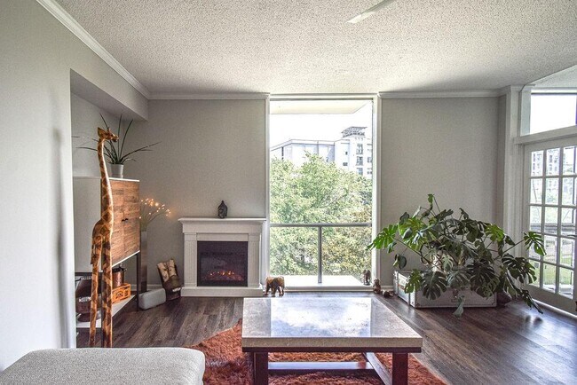 Building Photo - 130 26th St NW