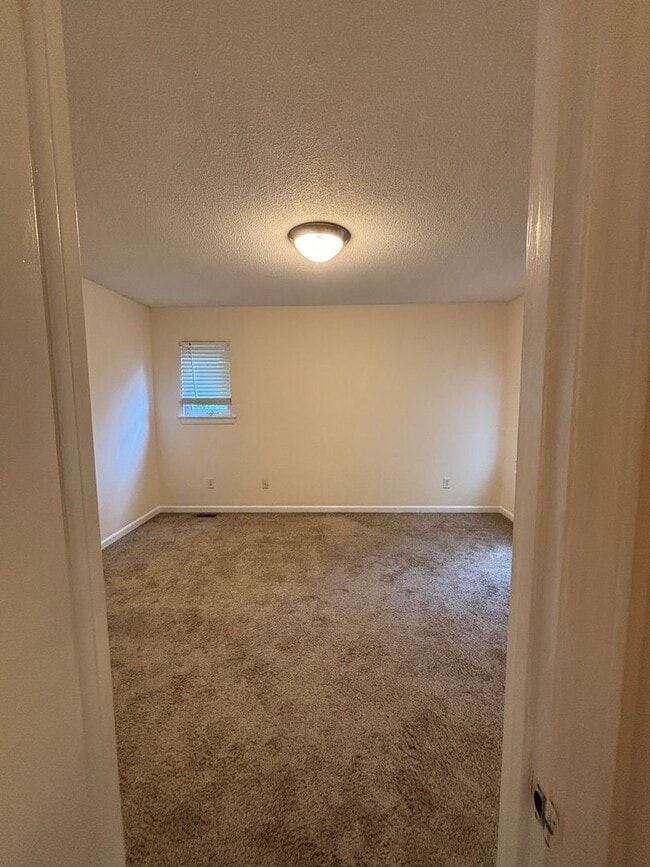 Building Photo - One Month Free **Limited Time**Prime Location