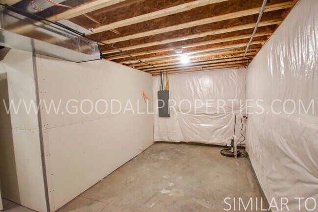 Building Photo - Must see this 4 Bedroom Walkout Ranch Style in Desoto