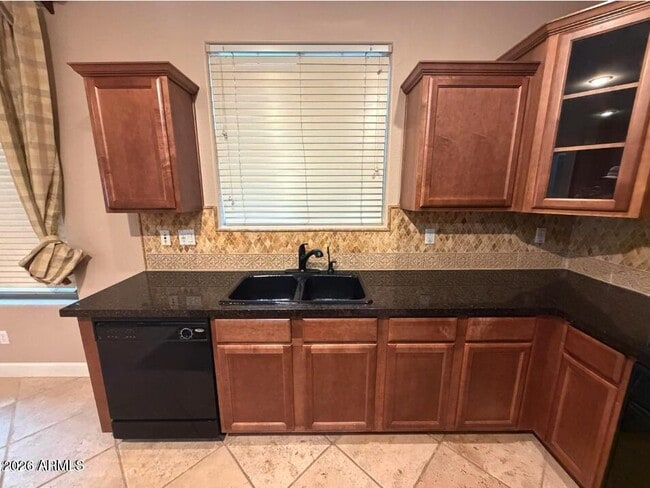 Building Photo - 421 W Wisteria Pl