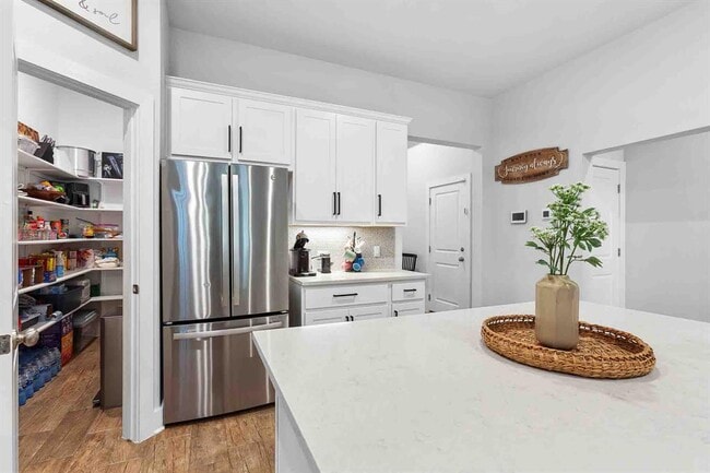 Building Photo - 185 Brooks Ranch Dr