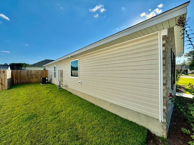 Building Photo - 3686 Saddle Rdg Dr