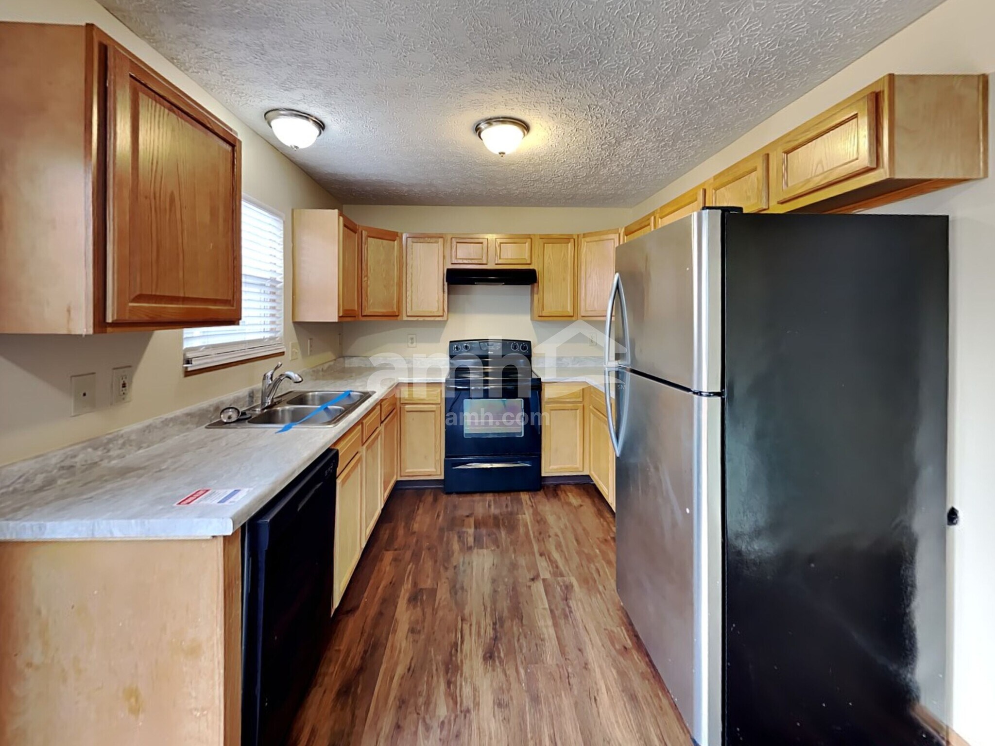 Building Photo - 5888 Gazelle Dr