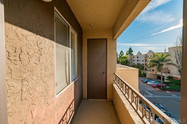 Building Photo - 3550 Lebon Dr