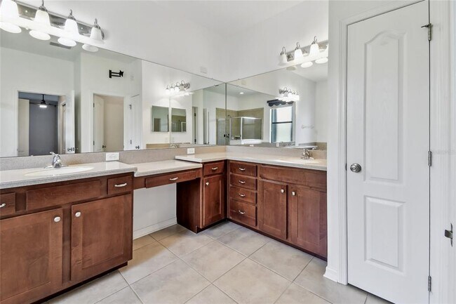 Building Photo - 5303 Moon Shell Dr