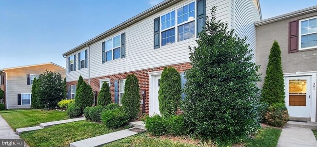 Building Photo - 483 Arwell Ct