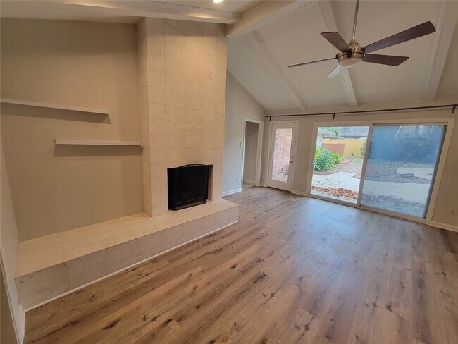 Building Photo - 10706 Inwood Dr