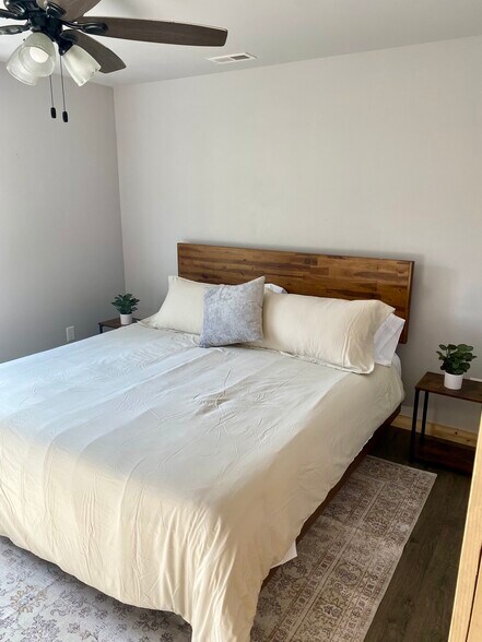 Building Photo - 10510 Cadosia Rd