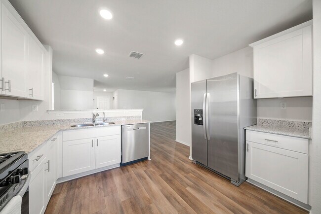 Building Photo - 13721 Crossbow Rdg