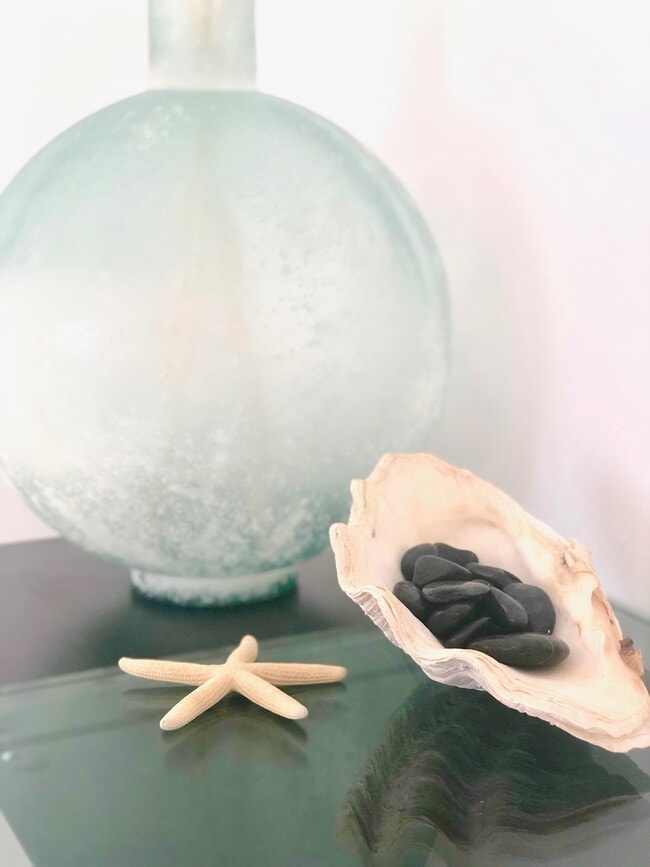 Beachy decor - 35 Dudley Ave