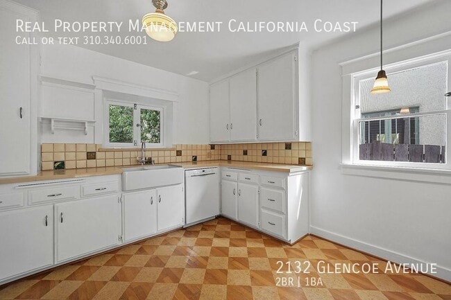 Building Photo - 2132 Glencoe Ave