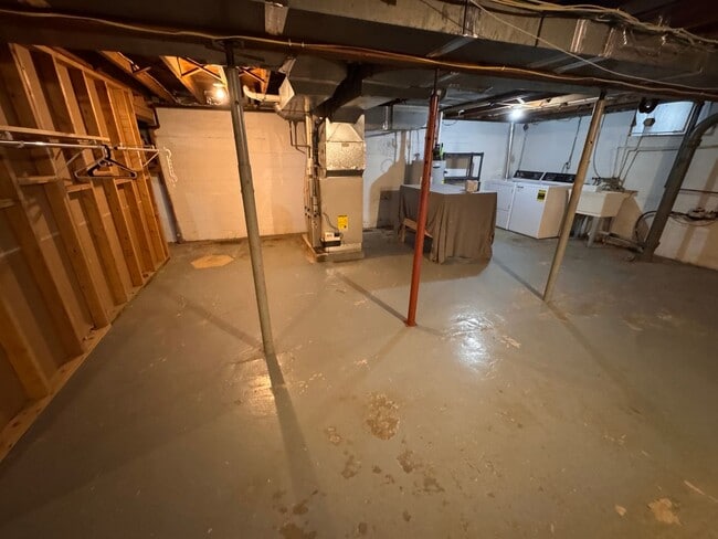 Building Photo - Single Family Home in Edgerton, WI