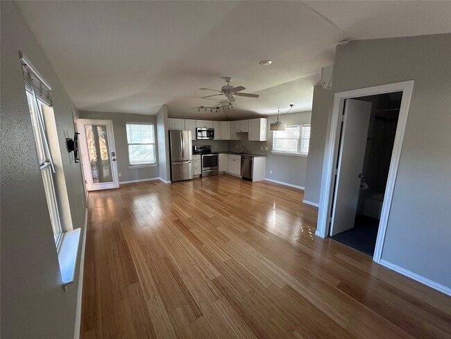 Building Photo - 4019 Ascot Ln