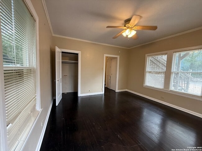 Building Photo - 110 Barilla Pl