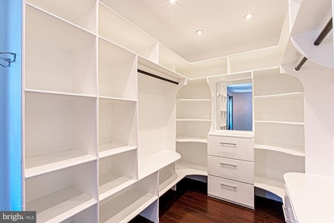 Building Photo - 5411 Crossrail Dr
