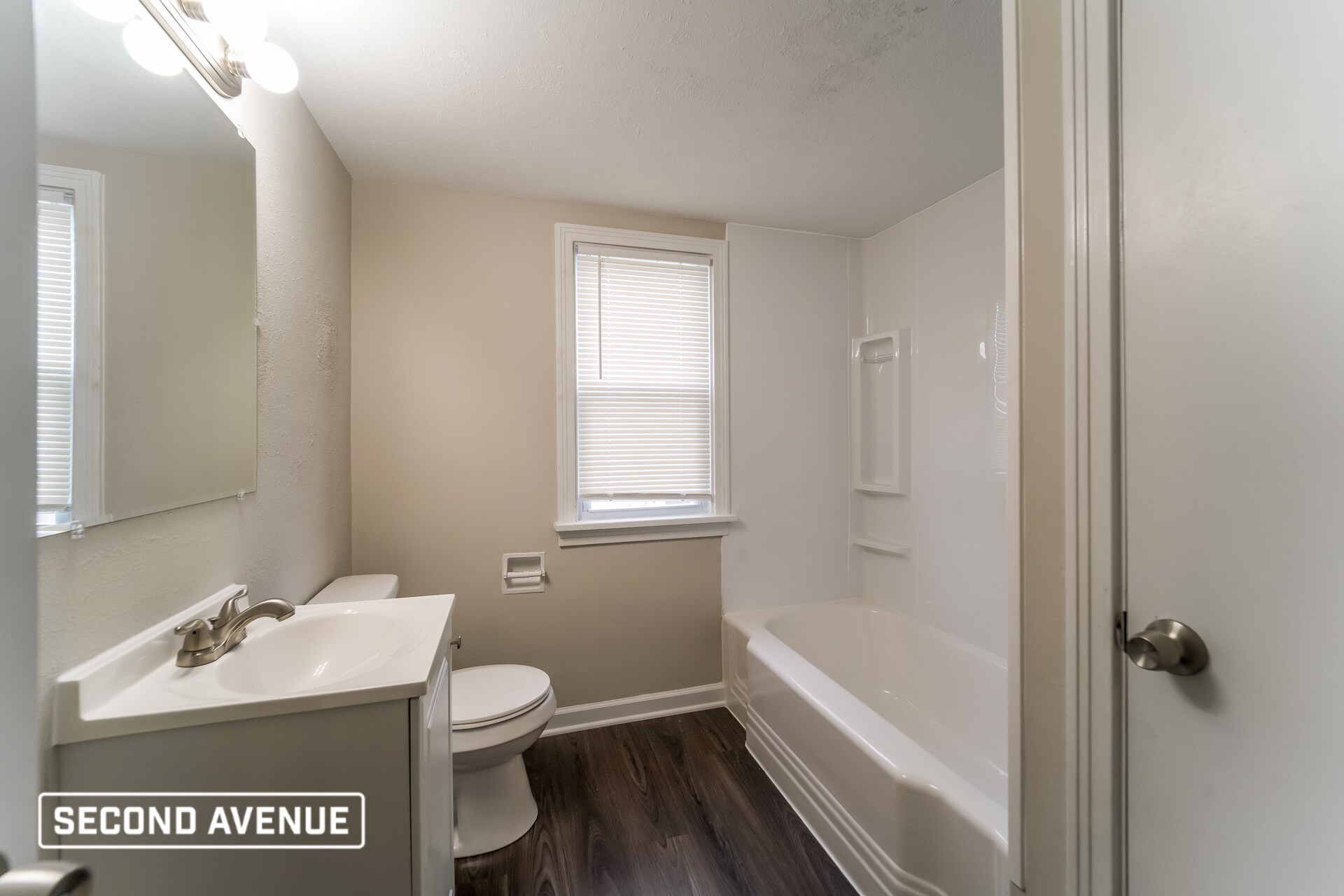 Building Photo - 1721 VanBuren St