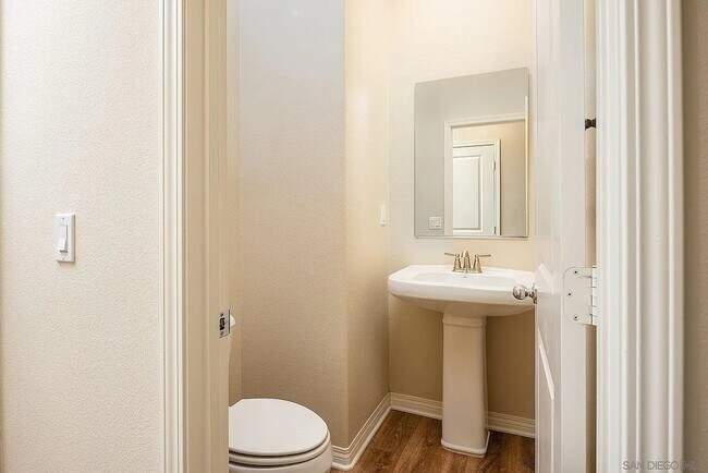 Building Photo - 518 Surfbird Ln