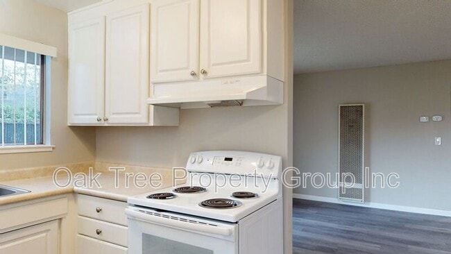 Building Photo - 1674 Cordoba St