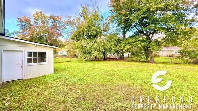 Building Photo - Commuter’s Dream! Gorgeous 3BR/2BA Home by...