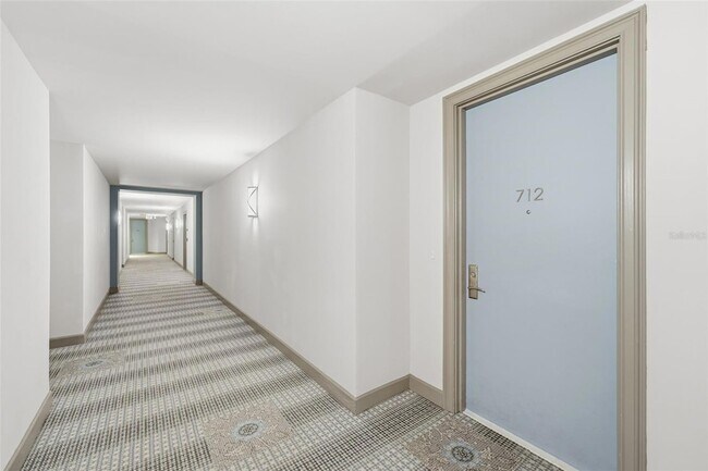 Building Photo - 100 S Eola Dr