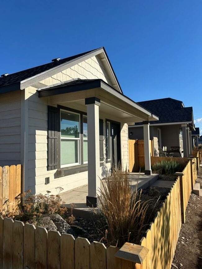 Building Photo - NEWER CONSTRUCTION - 2 BR 1BA Hayden Home in Redmond