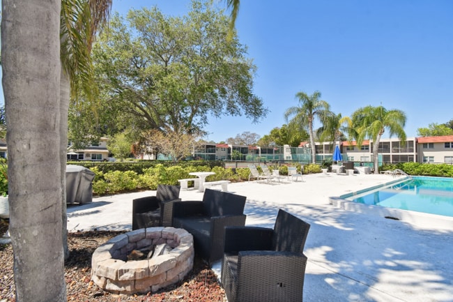 Building Photo - 9700 Starkey Rd