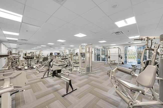 Building Photo - 5267 Europa Dr