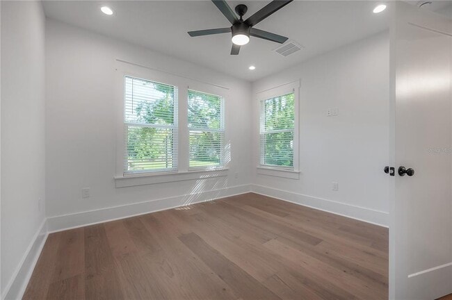 Building Photo - 807 E Ida St