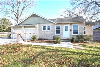 Building Photo - 1415 Newfield Ln