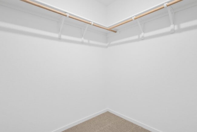 Building Photo - 972 Creek