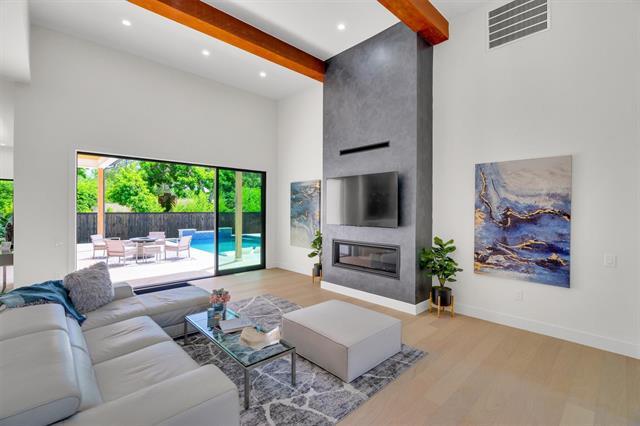 Building Photo - 3932 Cortez Dr