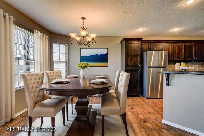 Building Photo - All brick 3 bedroom 2 bath house