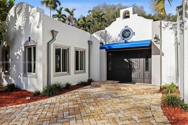 Building Photo - 7975 Sunset Dr