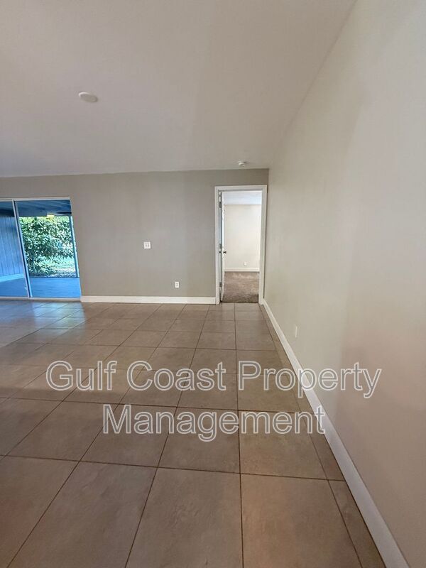 Building Photo - 13802 Second St