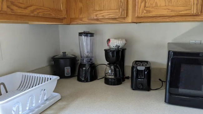 Building Photo - 889 Green St