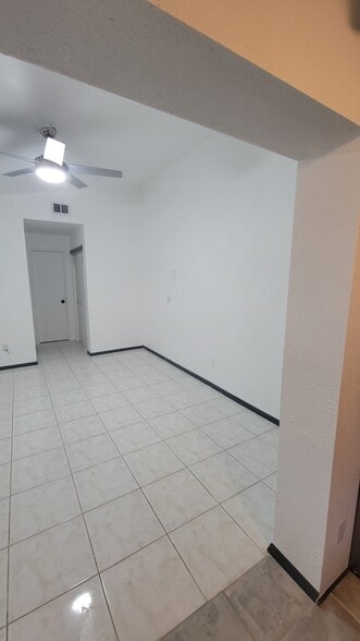 Building Photo - 117 Chicago Woods Cir