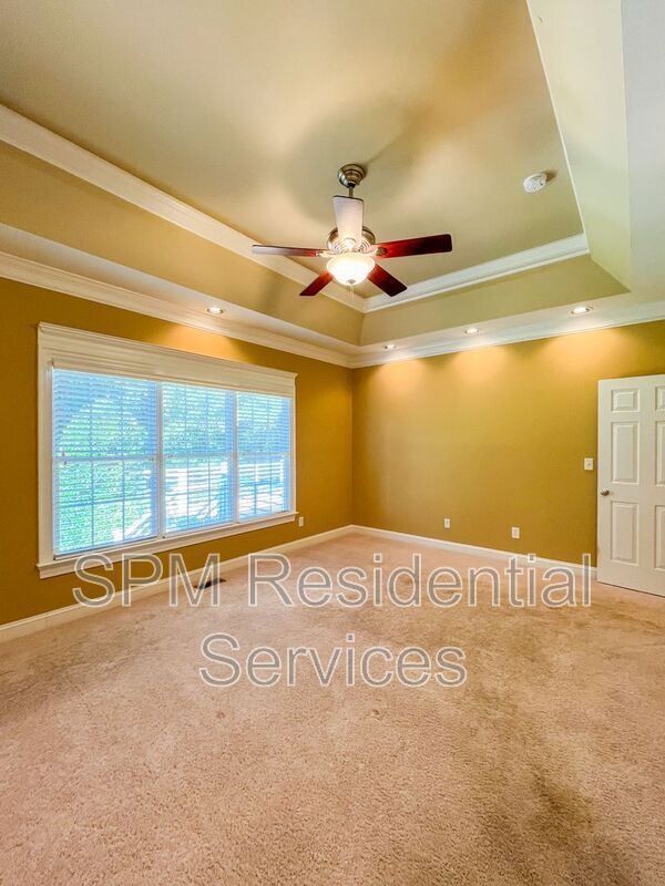 Building Photo - 726 Wine Cellar Cir