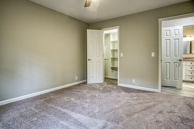 Building Photo - 49 Destino Way