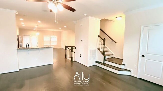 Building Photo - 2044 BethPage Ct
