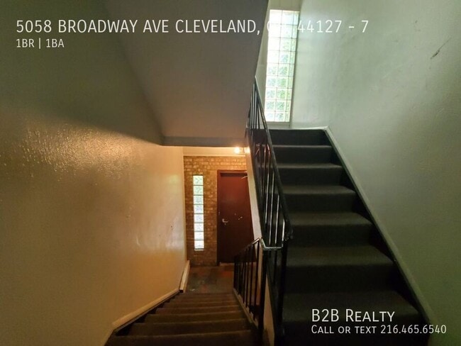 Building Photo - 5058 Broadway Ave